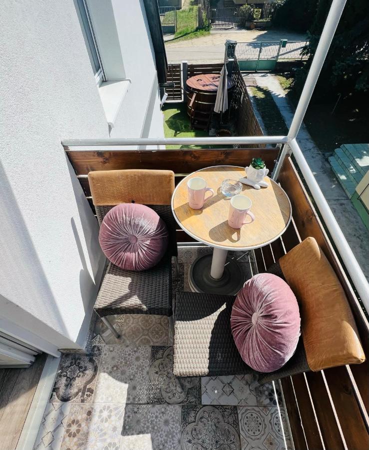 Balcsitthon Apartmanok Siofok Exterior photo